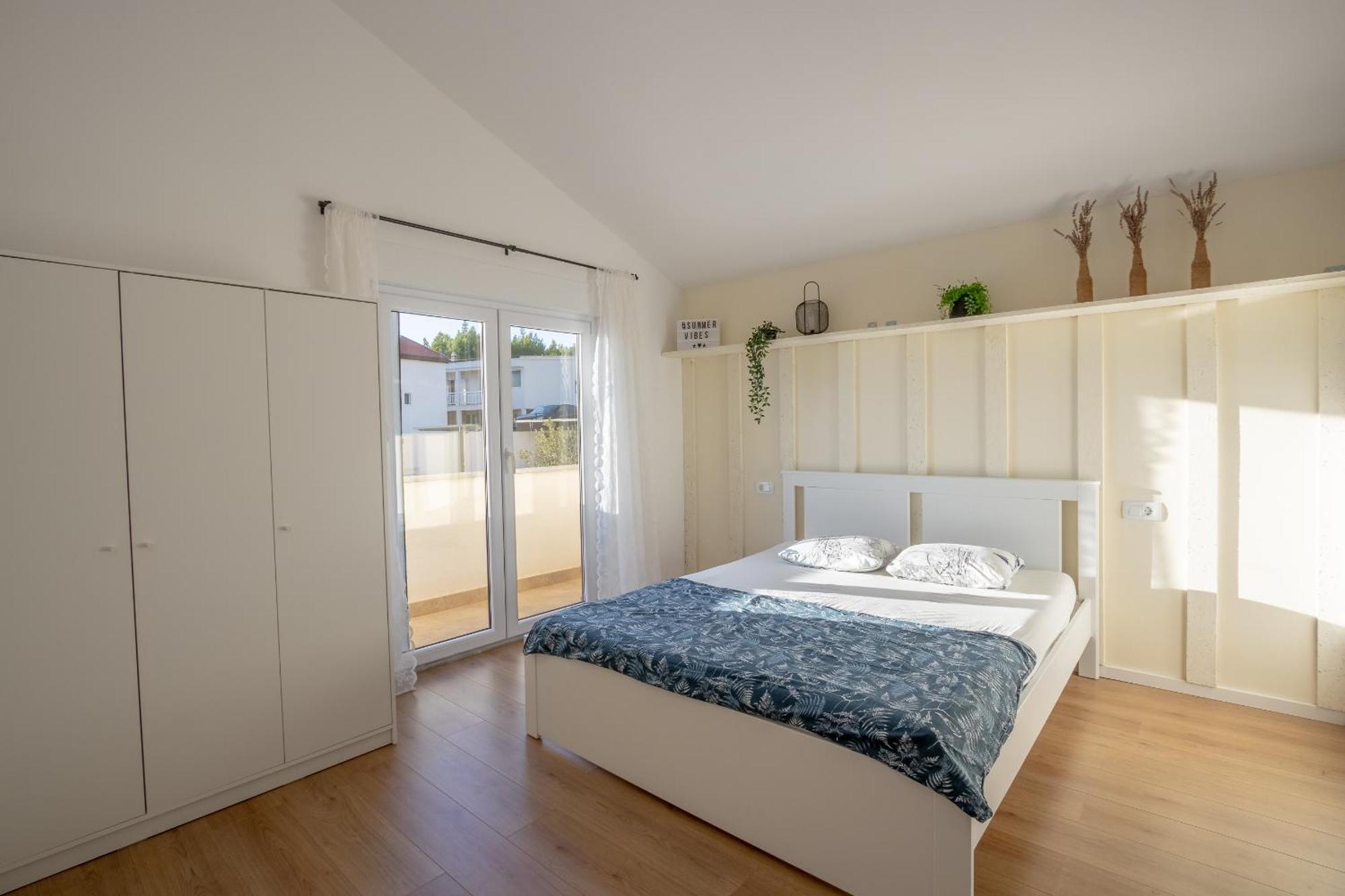 Apartman Rojo Lägenhet Omiš Exteriör bild