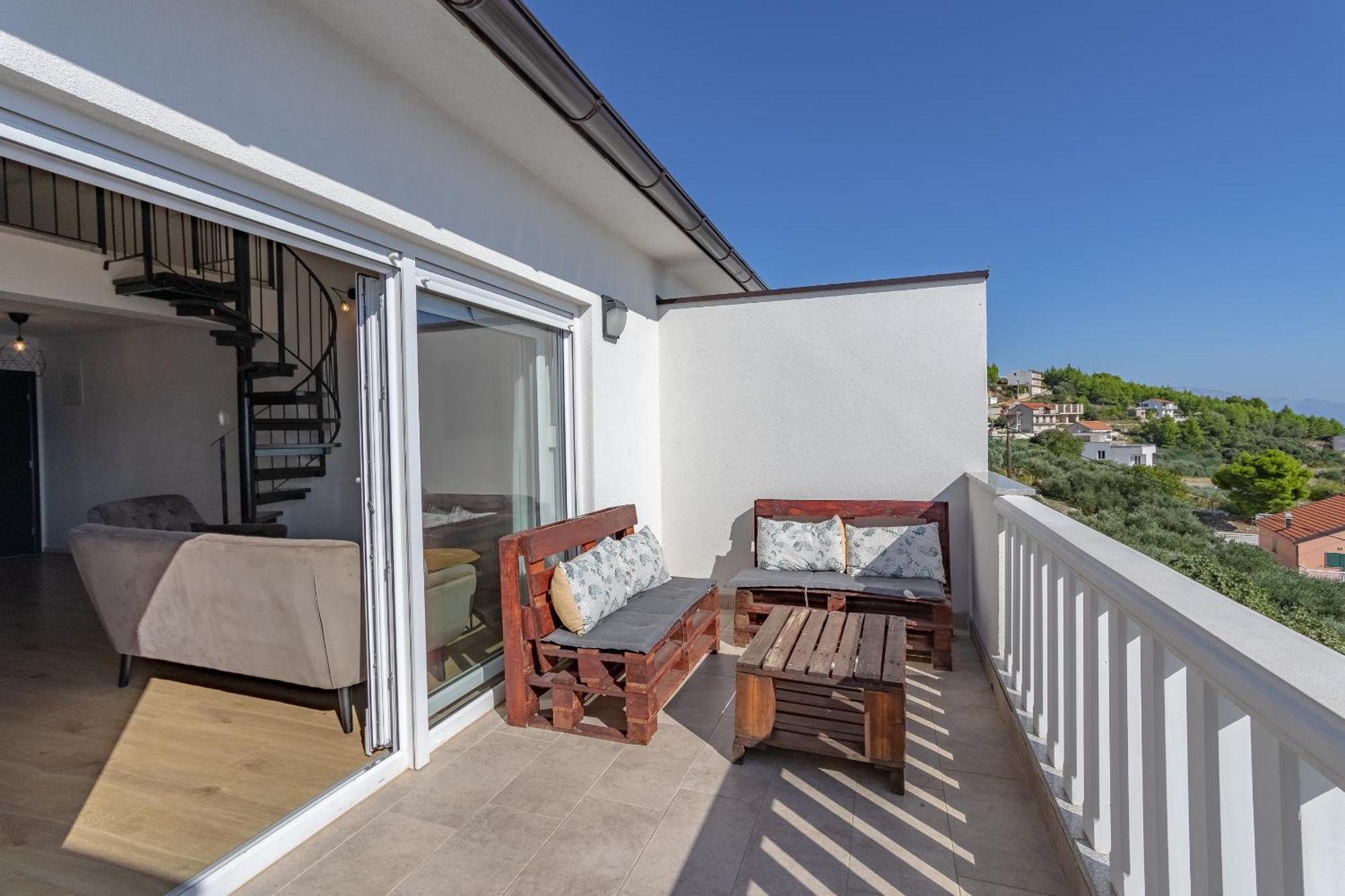 Apartman Rojo Lägenhet Omiš Exteriör bild